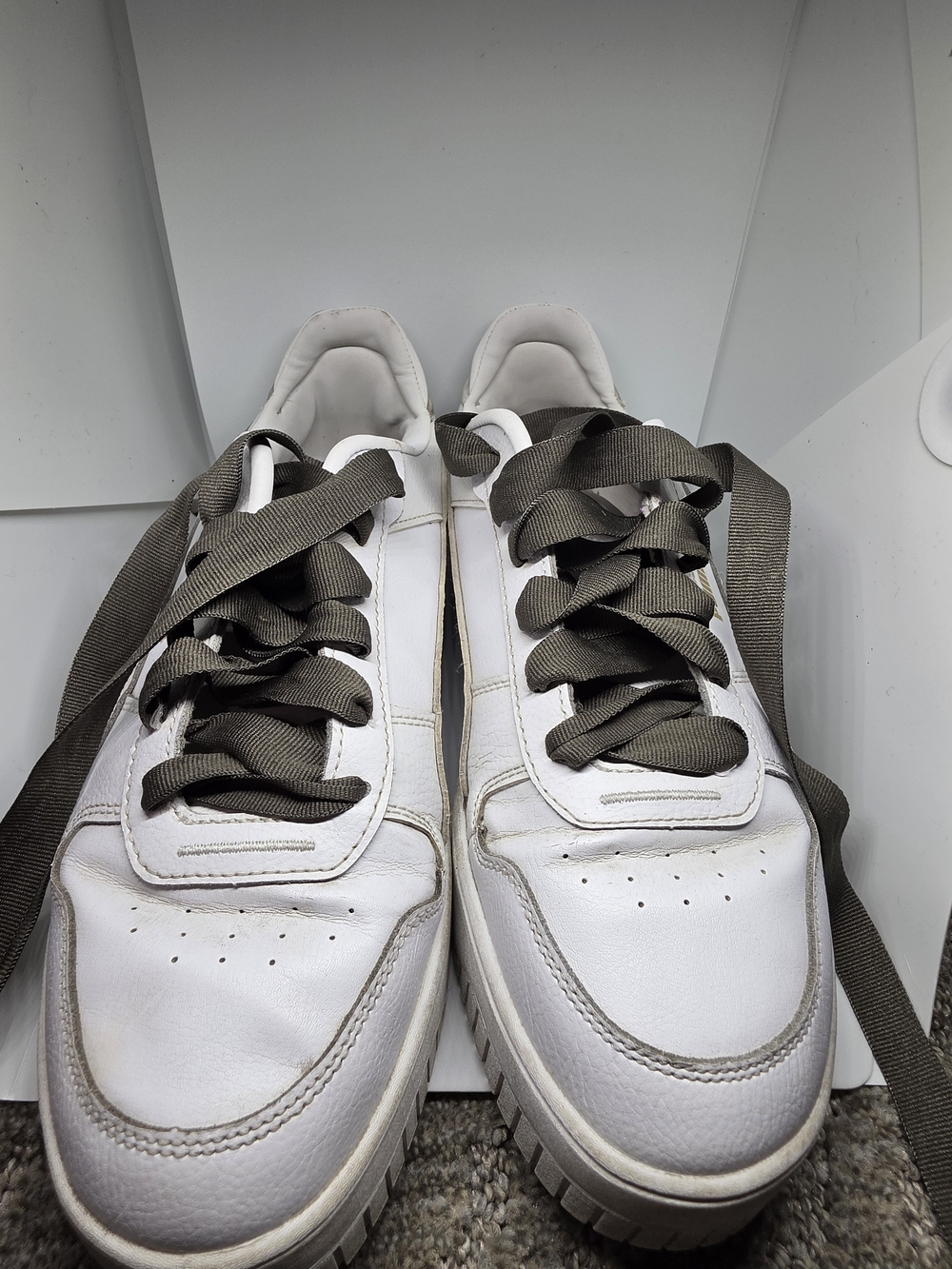 Tenis Puma Carina Street Blancos de Plataforma (Talla 8.5 US / 25 cm)